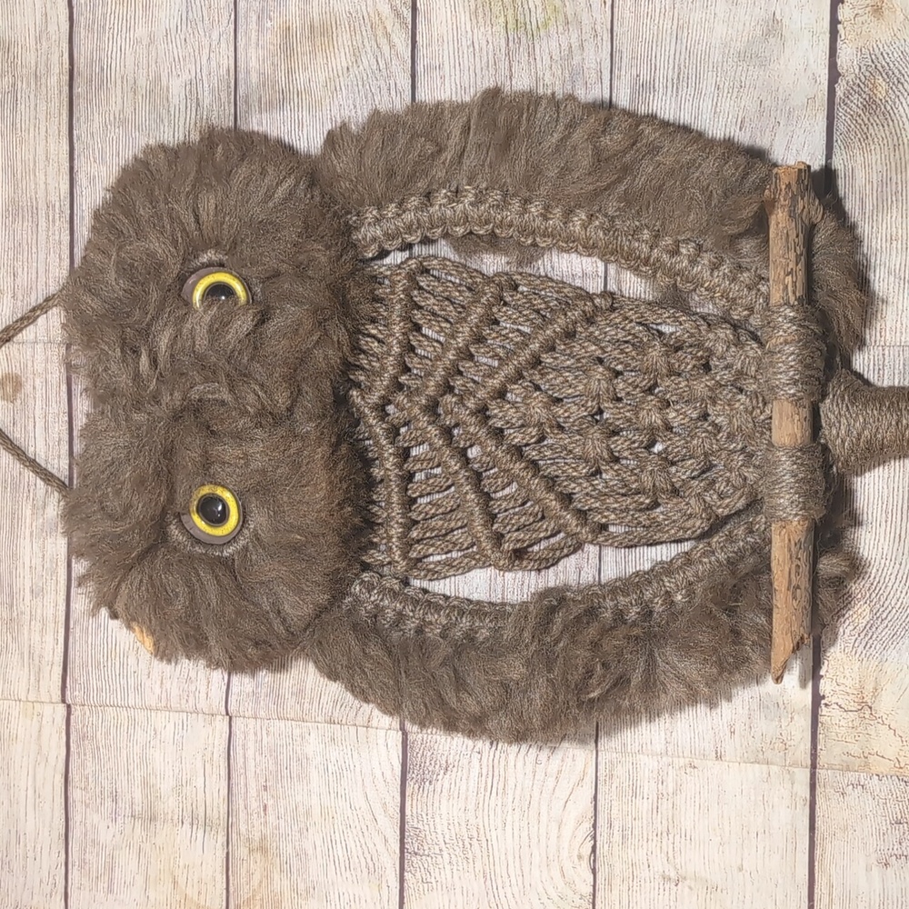 Macrame Vintage 1970's Boho Handmade Jute Owl Wall Hanging